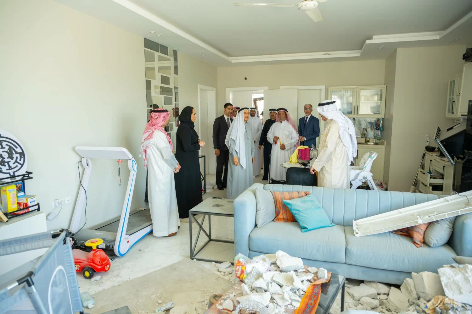 خالد بن عبدالله: ولي العهد رئيس الوزراء يأمر بتكفل الحكومة بمعالجة أضرار منازل المواطنين بـ"الحد الإسكانية"