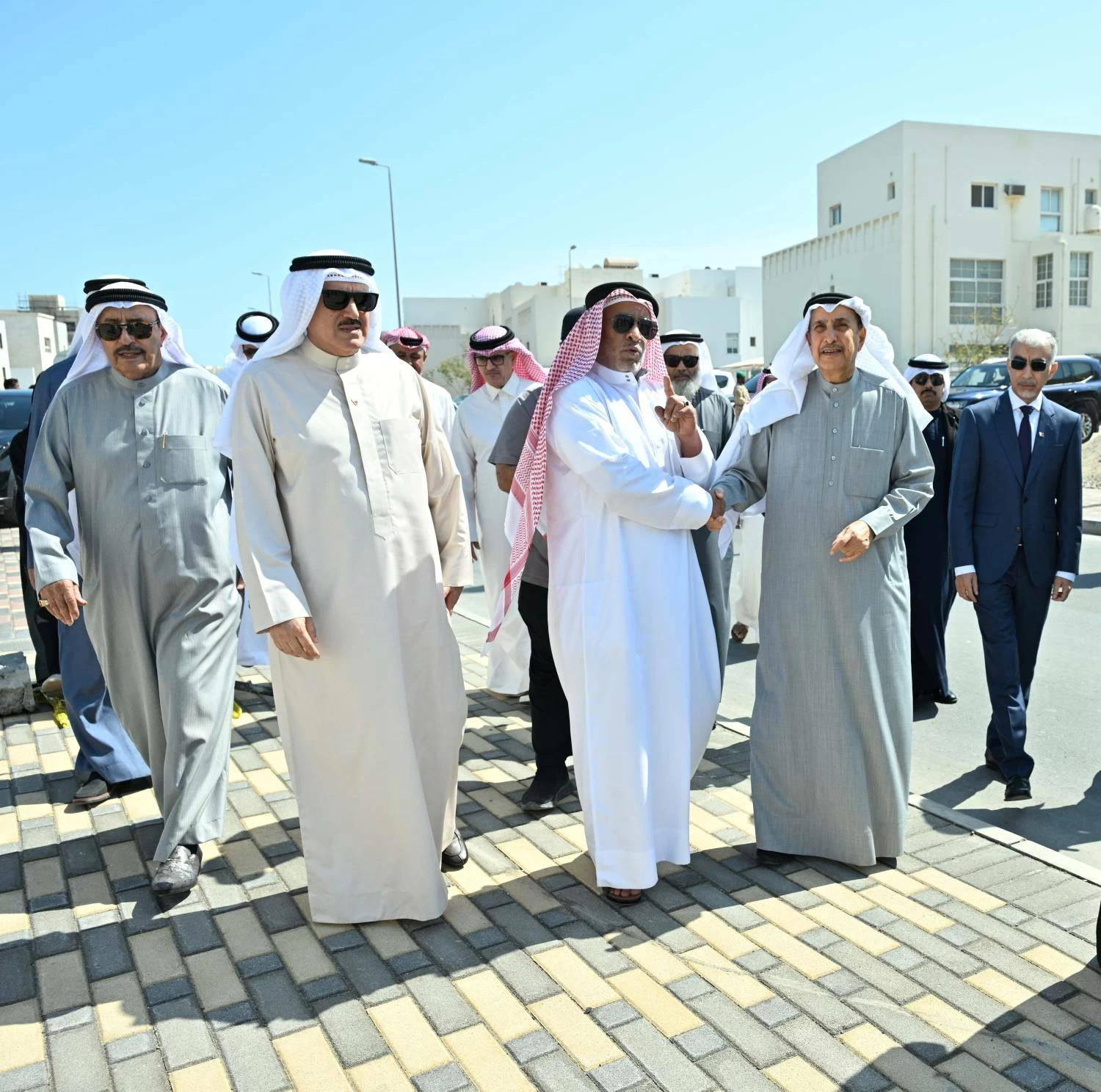 خالد بن عبدالله: ولي العهد رئيس الوزراء يأمر بتكفل الحكومة بمعالجة أضرار منازل المواطنين بـ"الحد الإسكانية"