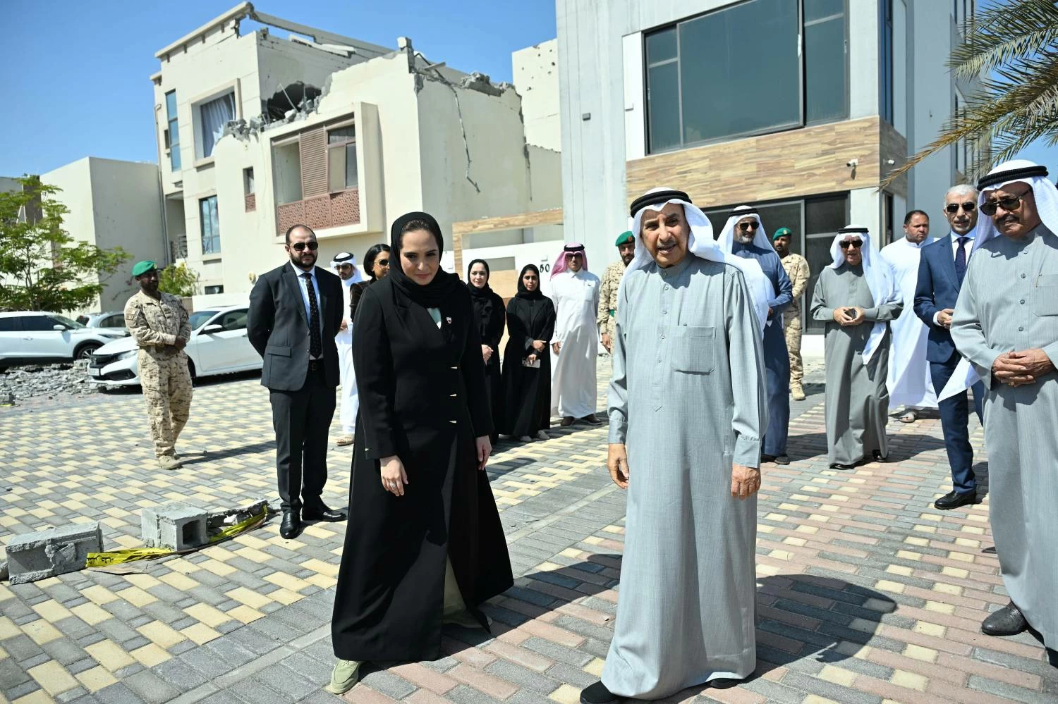 خالد بن عبدالله: ولي العهد رئيس الوزراء يأمر بتكفل الحكومة بمعالجة أضرار منازل المواطنين بـ"الحد الإسكانية"