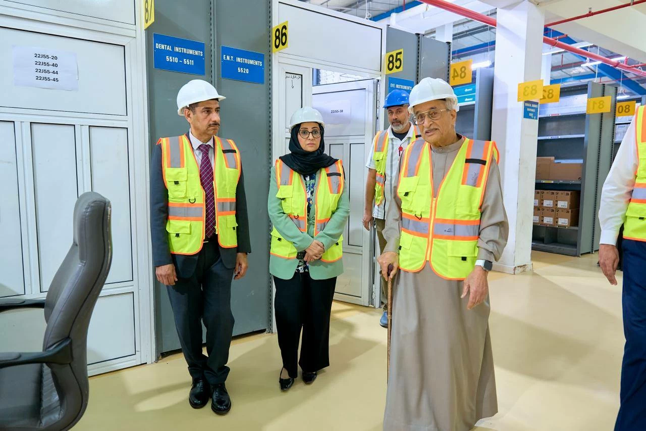 رئيس "الأعلى للصحة" ووزيرة الصحة يتفقدان المخازن المركزية للأدوية والمستلزمات الطبية