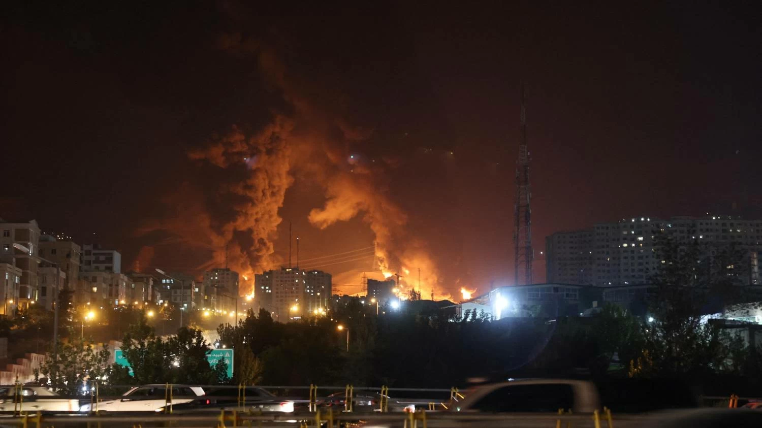 الحرب تدخل أسبوعها الثاني.. قصف على طهران وهجمات صاروخية على إسرائيل