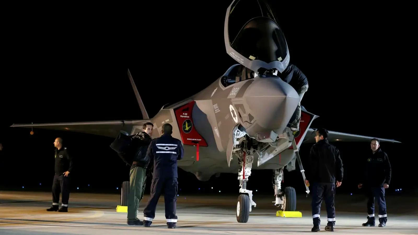 بمشاركة 80 مقاتلة.. إسرائيل تعلن قصف مواقع في طهران ووسط إيران