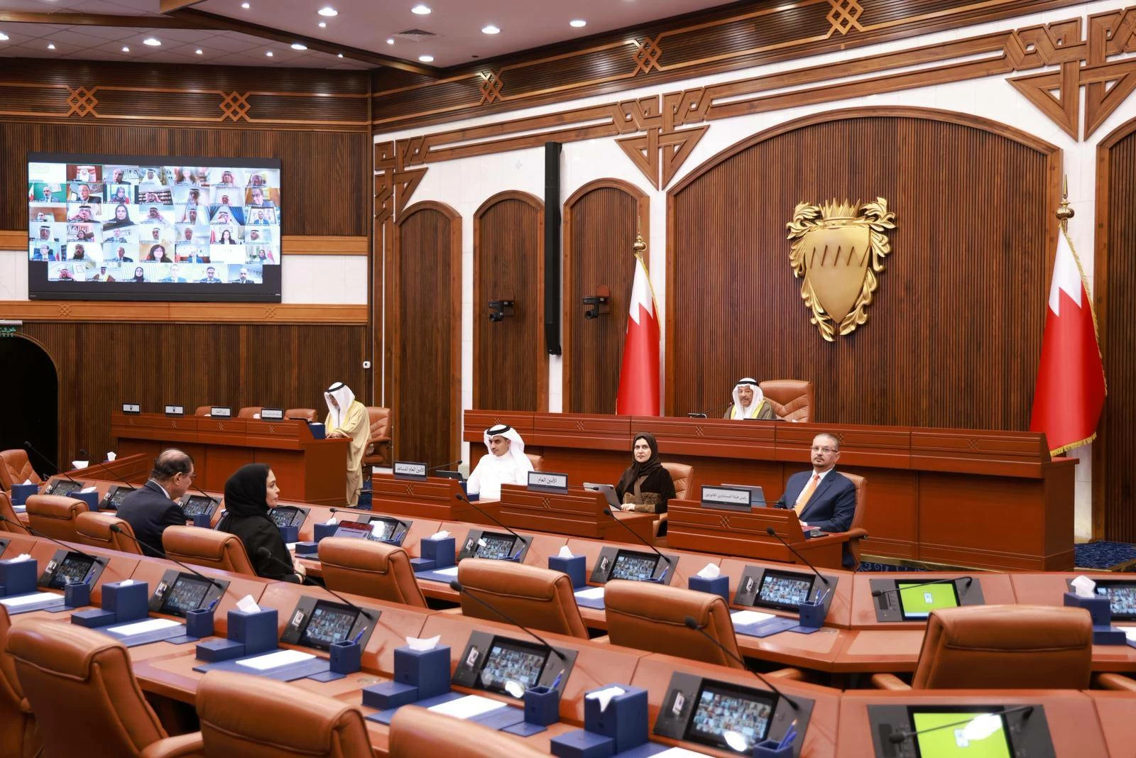 الشورى يقر اتفاقية تمويل تطوير شارع الشيخ جابر الأحمد الصباح ويستنكر الاعتداءات الإيرانية