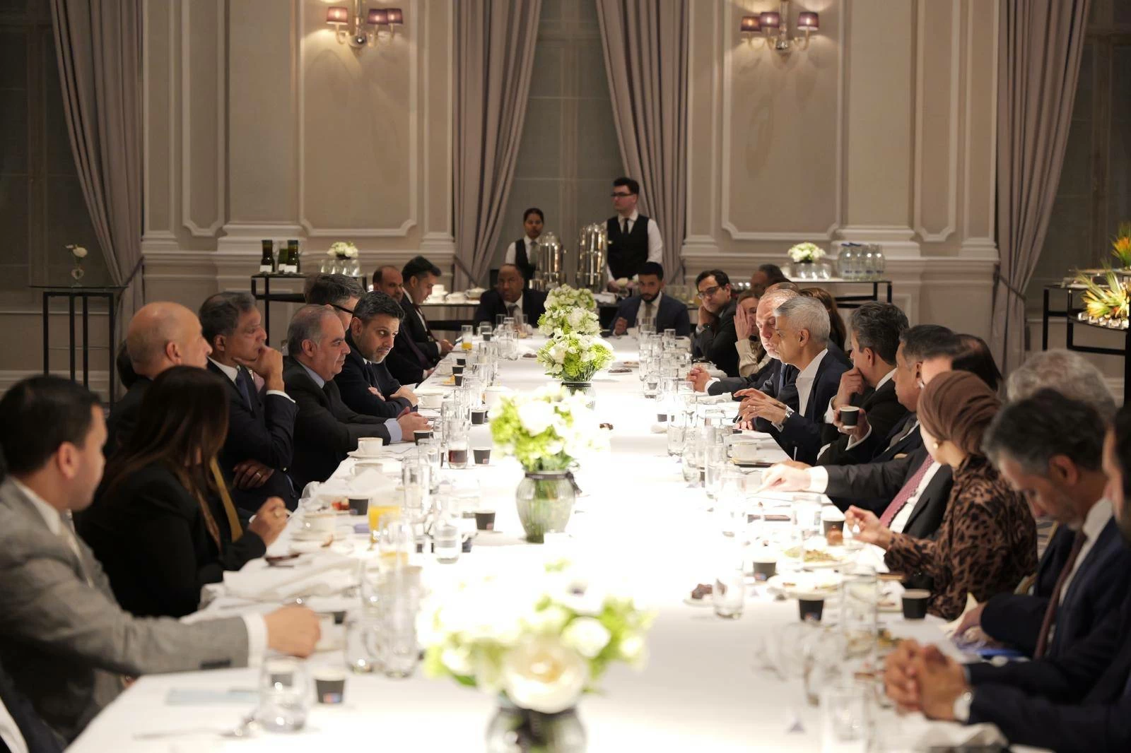 عميد السلك الدبلوماسي العربي في لندن يقيم مأدبة إفطار على شرف عمدة لندن والبرلمانيين البريطانيين المسلمين