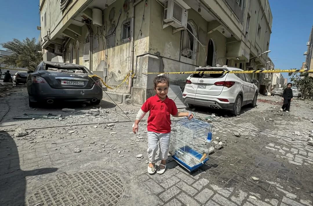 &laquo;جنان البحرينية&raquo; وعصفورها صورة إنسانية تتصدر المنصات الرقمية