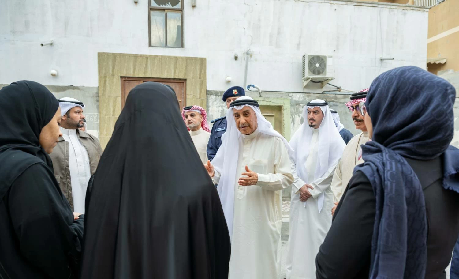 خالد بن عبد الله: ولي العهد رئيس الوزراء يأمر بتكفل الحكومة بمعالجة الأضرار التي لحقت المنازل