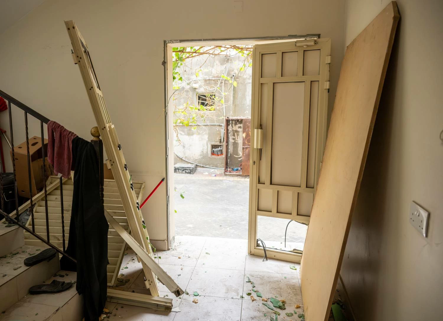 خالد بن عبد الله: ولي العهد رئيس الوزراء يأمر بتكفل الحكومة بمعالجة الأضرار التي لحقت المنازل