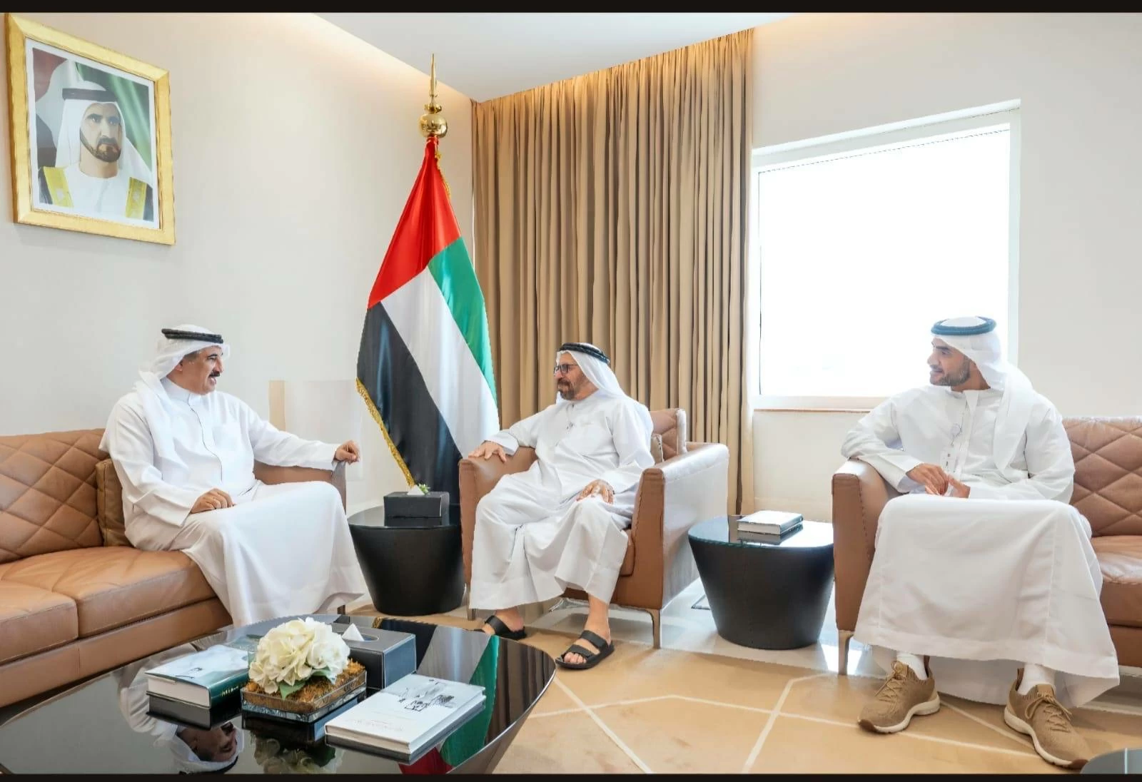 وزير الدولة بوزارة الخارجية في الإمارات يستقبل سفير البحرين لدى أبوظبي