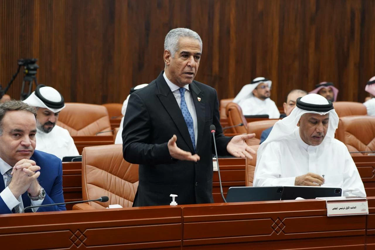 &laquo;الصحة&raquo;: 725 طبيباً في المستشفيات الحكومية ومراكز الرعاية.. ٪88 منهم بحرينيون