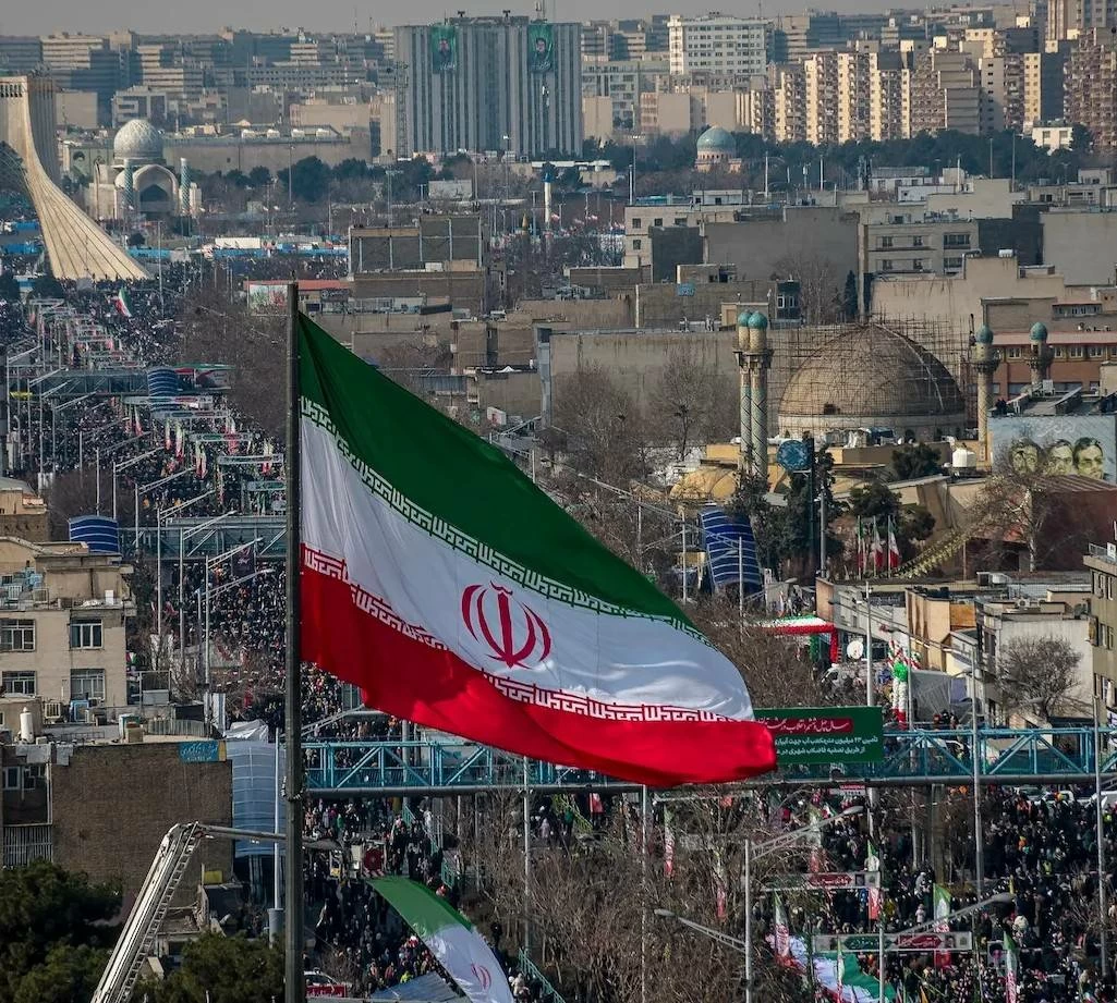 "إيران إنترناشونال": دبلوماسيون إيرانيون ينشقون ويتقدمون بطلبات لجوء