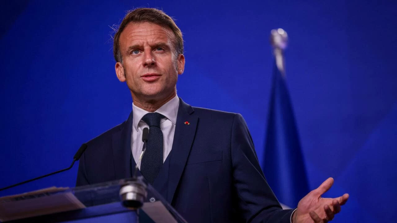 ماكرون: موقفنا دفاعي وليس هناك ما يبرر مهاجمتنا