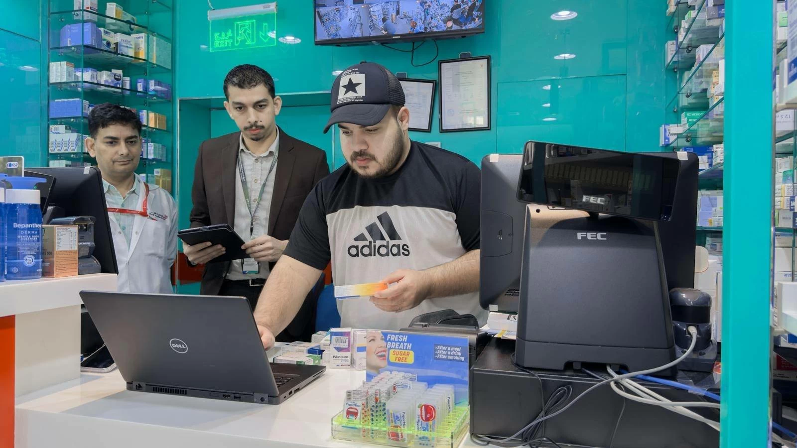 أكثر من 60 ألف متطوع يسجلون رغبتهم في المشاركة بحملة "البحرين بخير.. ما دام إنتوا أهلها" وانتظام عدد منهم ميدانياً