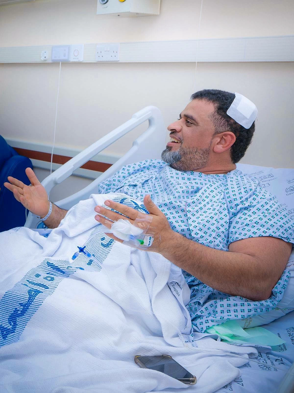 شيمة بنت ناصر تطمئن على المصابين من أهالي سترة والمناطق الأخرى