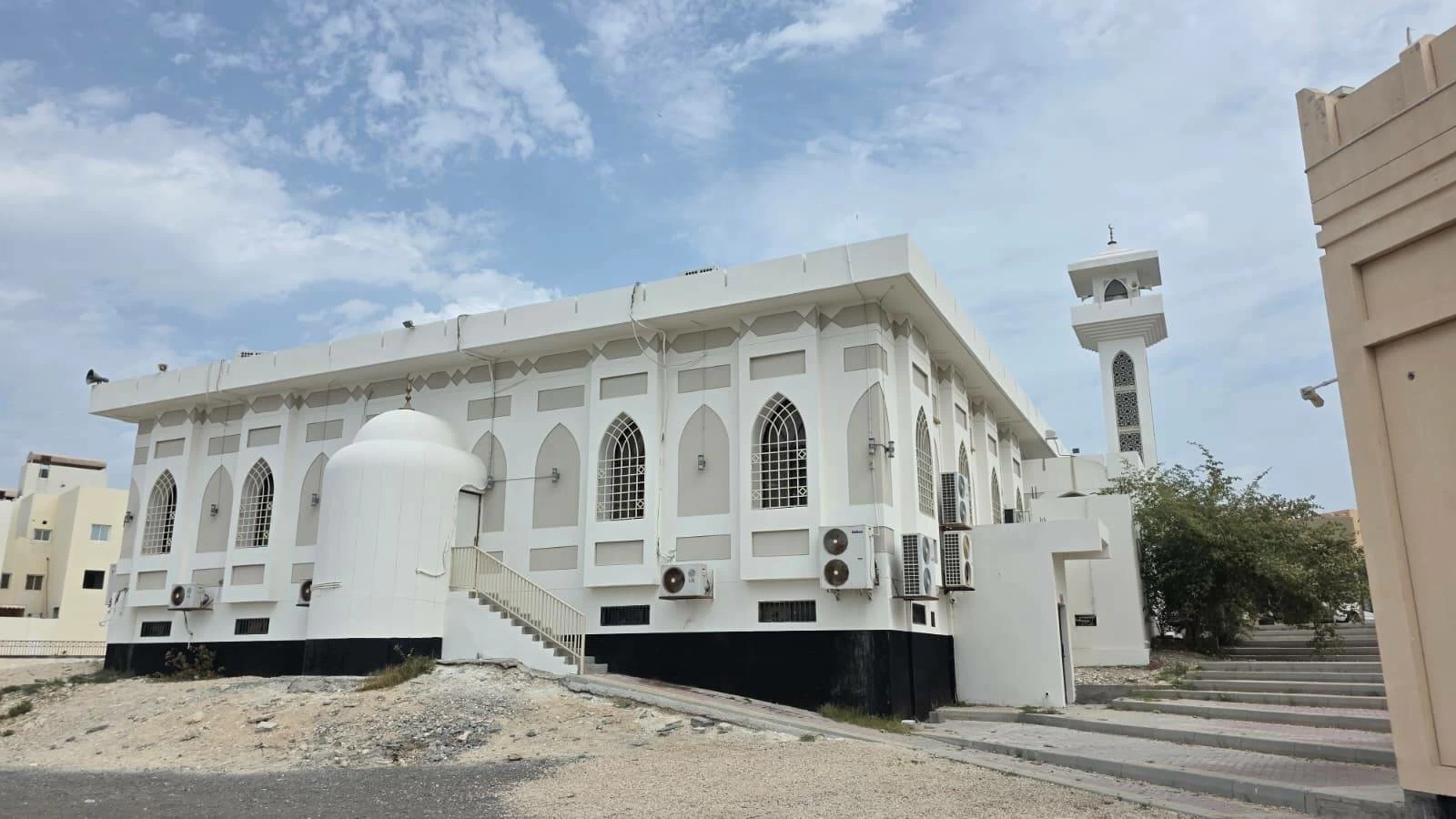 وزارة العدل : افتتاح وصيانة عدد من المساجد والجوامع في مدينة حمد وبني جمرة وكرانة