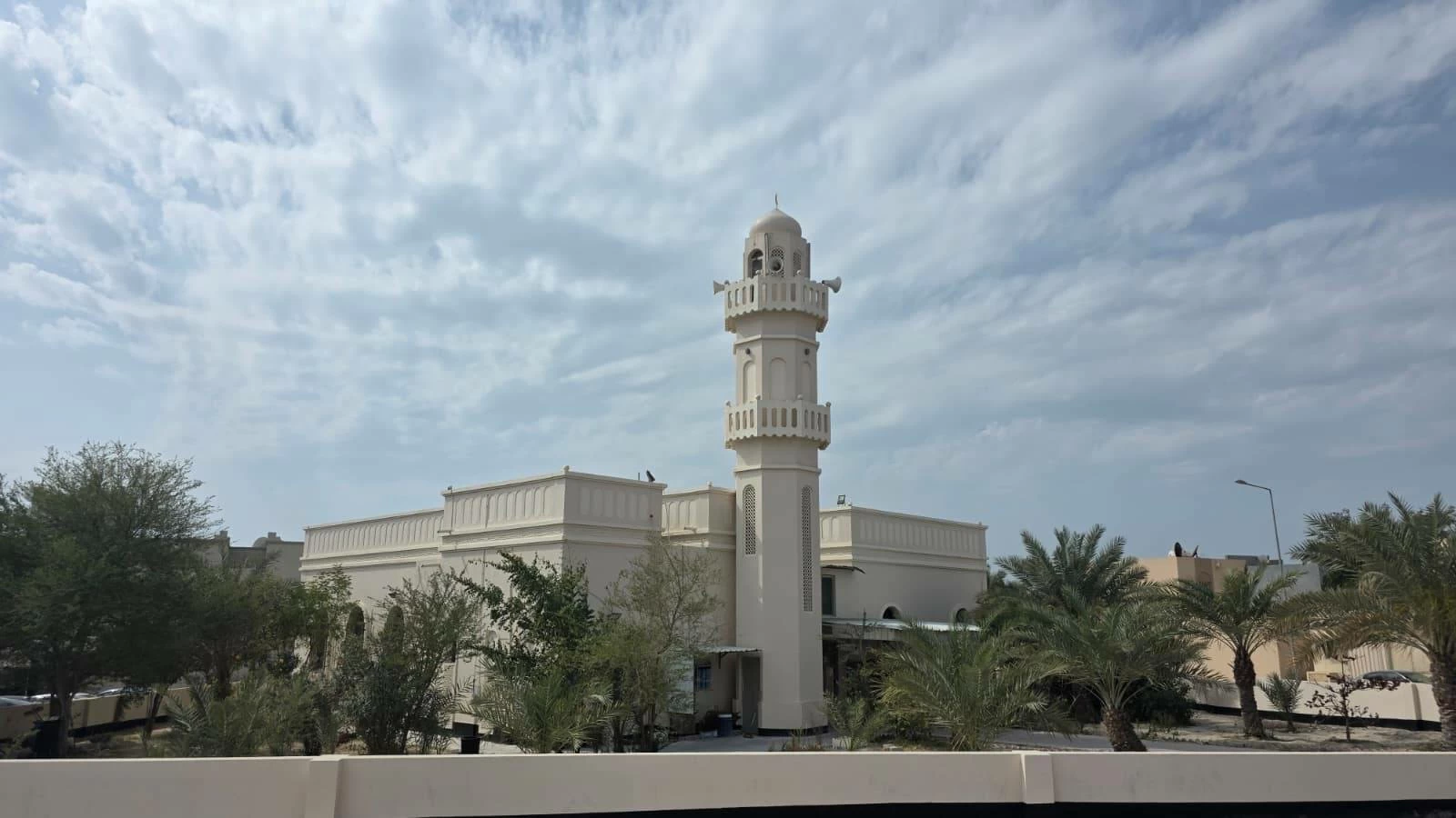 وزارة العدل : افتتاح وصيانة عدد من المساجد والجوامع في مدينة حمد وبني جمرة وكرانة