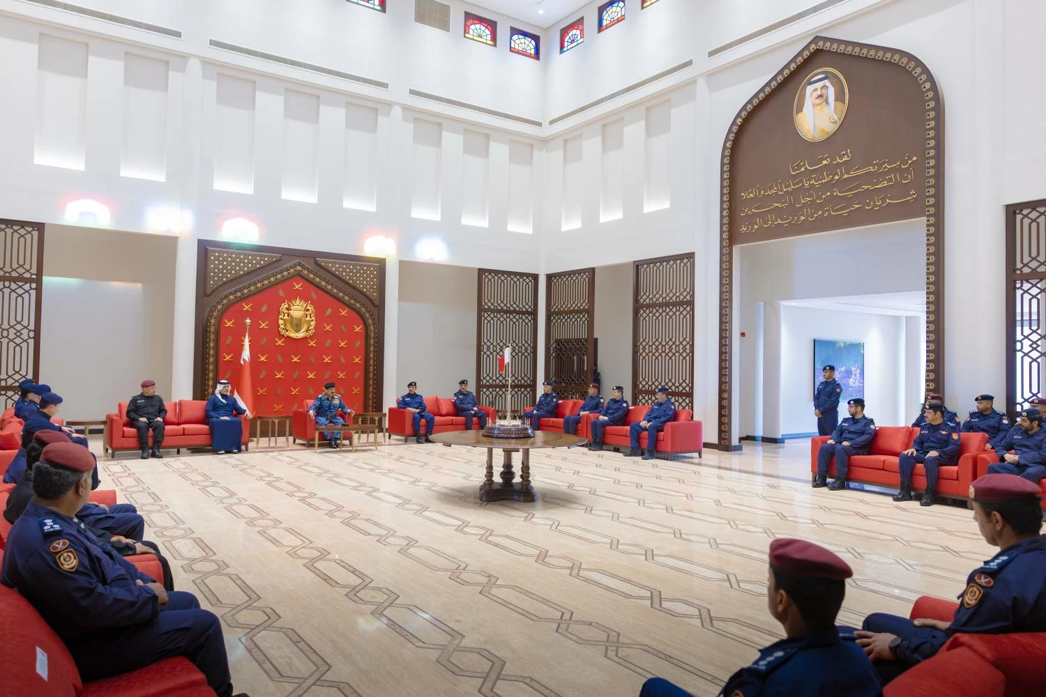 الملك القائد الأعلى للقوات المسلحة يتفضل بزيارة إلى وزارة الداخلية