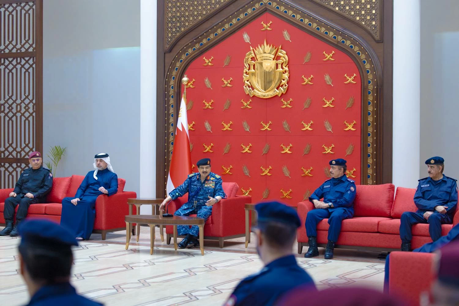 الملك القائد الأعلى للقوات المسلحة يتفضل بزيارة إلى وزارة الداخلية