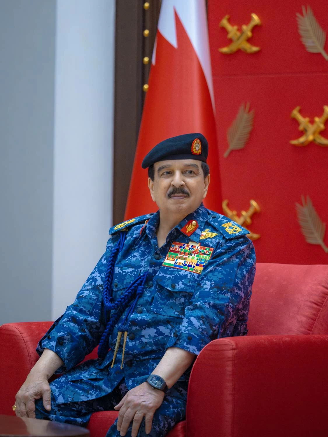 الملك القائد الأعلى للقوات المسلحة يتفضل بزيارة إلى وزارة الداخلية