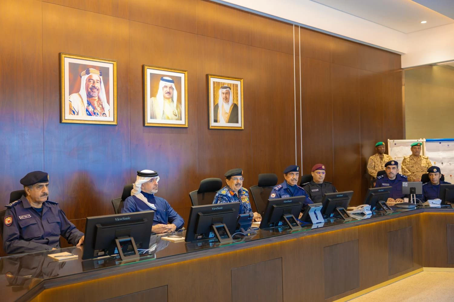 الملك القائد الأعلى للقوات المسلحة يتفضل بزيارة إلى وزارة الداخلية