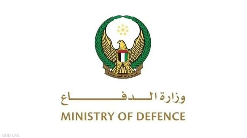 الدفاعات الجوية الإماراتية تتعامل مع 9 صواريخ و33 مسيّرة