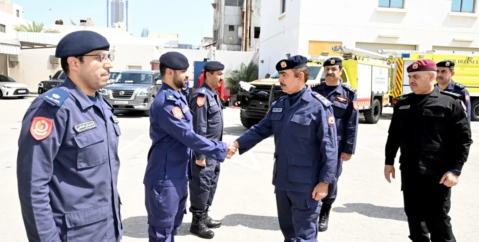 وزير الداخلية يشيد بالاستجابة العالية لـ&laquo;الدفاع المدني&raquo; لتداعيات العدوان الإيراني الآثم