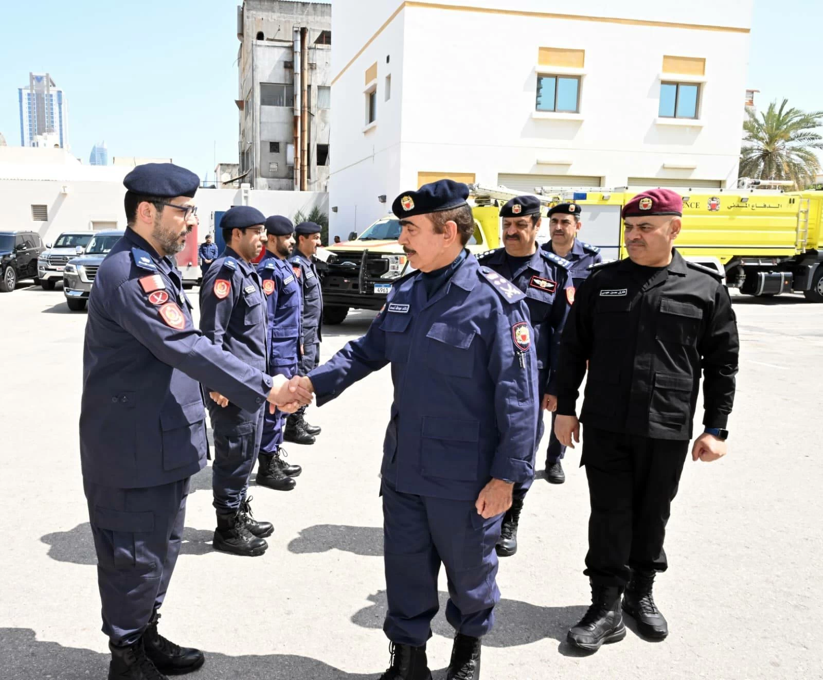 وزير الداخلية يشيد بالاستجابة العالية لـ&laquo;الدفاع المدني&raquo; لتداعيات العدوان الإيراني الآثم