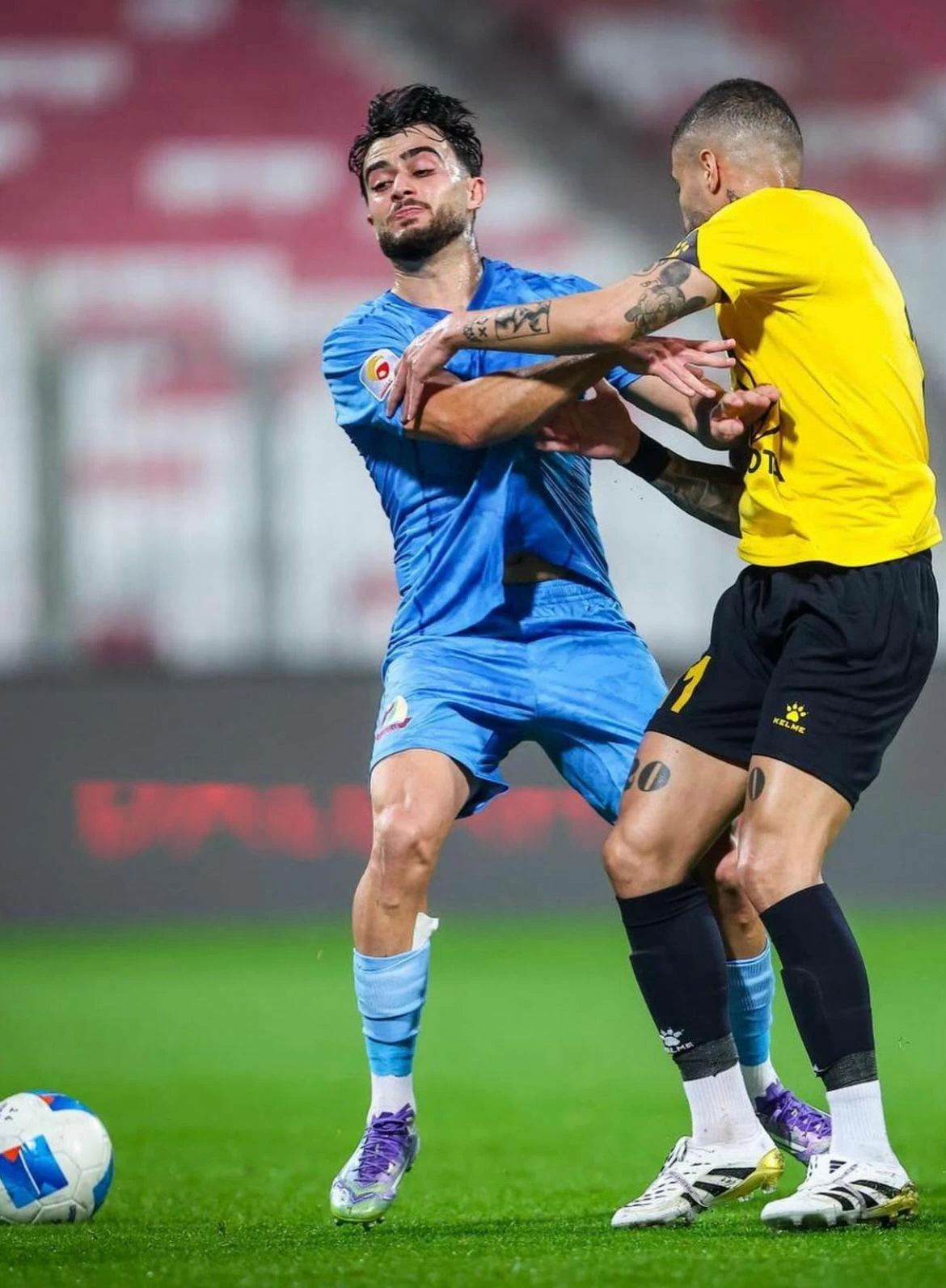 الأهلي والشباب يكتفيان بنقطة واحدة بعد التعادل السلبي