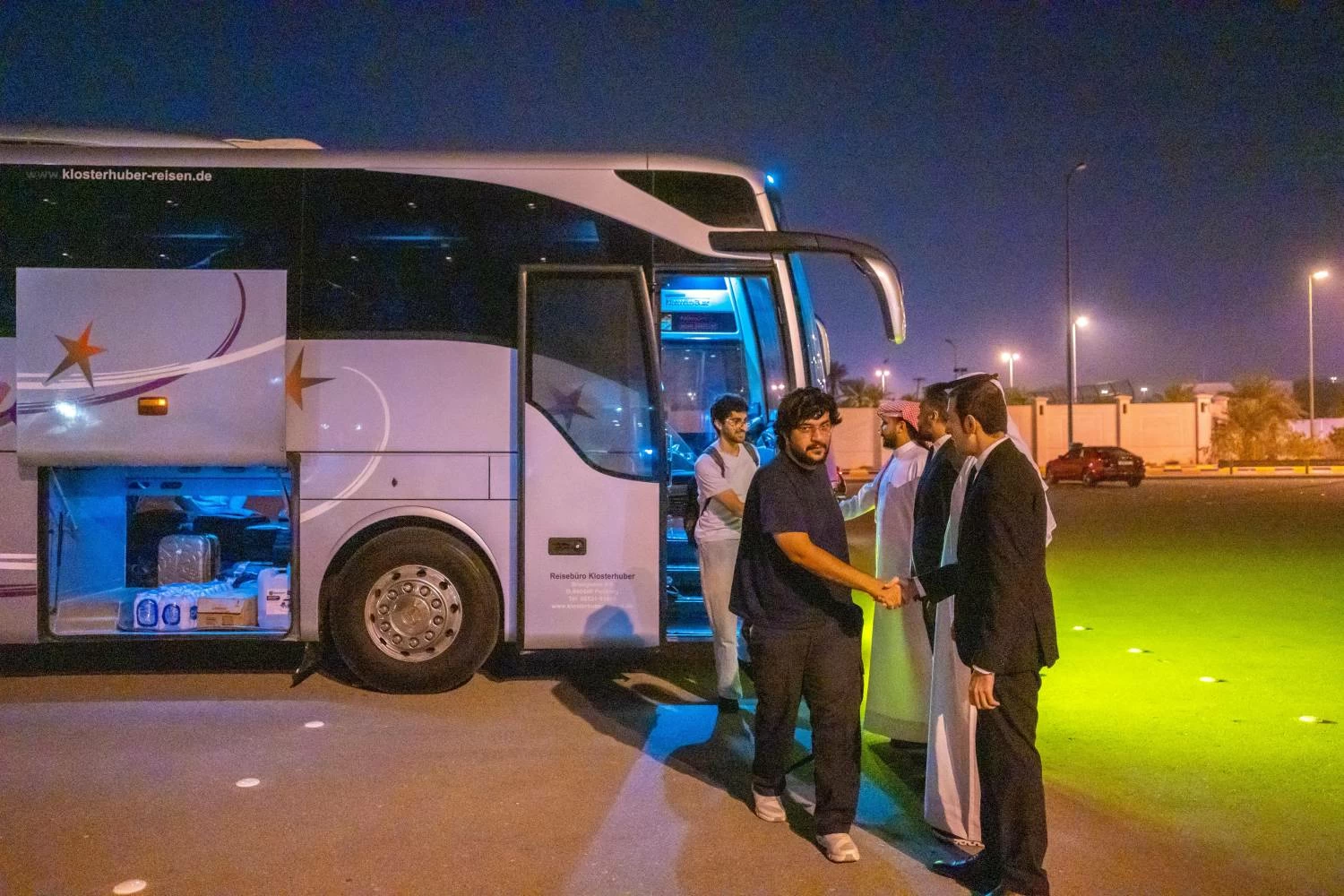 وزارة الخارجية تواصل تسهيل عودة المواطنين البحرينيين المتواجدين في الخارج