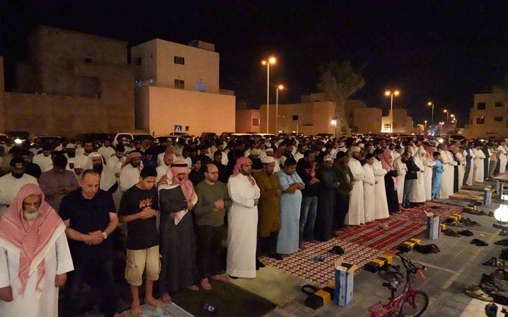 مساجد البحرين تمتلئ بالمصلين ليلة ال27 من شهر رمضان المبارك