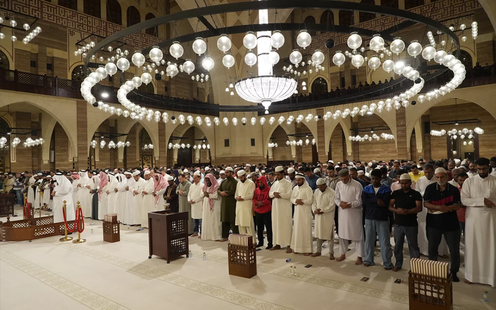 مساجد البحرين تمتلئ بالمصلين ليلة ال27 من شهر رمضان المبارك