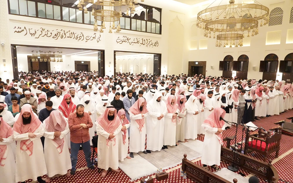 مساجد البحرين تمتلئ بالمصلين ليلة ال27 من شهر رمضان المبارك