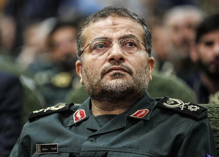 الجيش الإسرائيلي يعلن مقتل قائد &laquo;الباسيج&raquo; غلام رضا سليماني بغارة على طهران