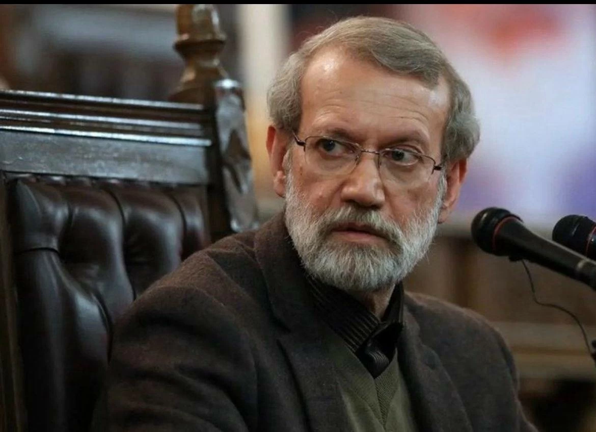 وزير الدفاع الإسرائيلي يعلن مقتل أمين مجلس الأمن القومي الإيراني