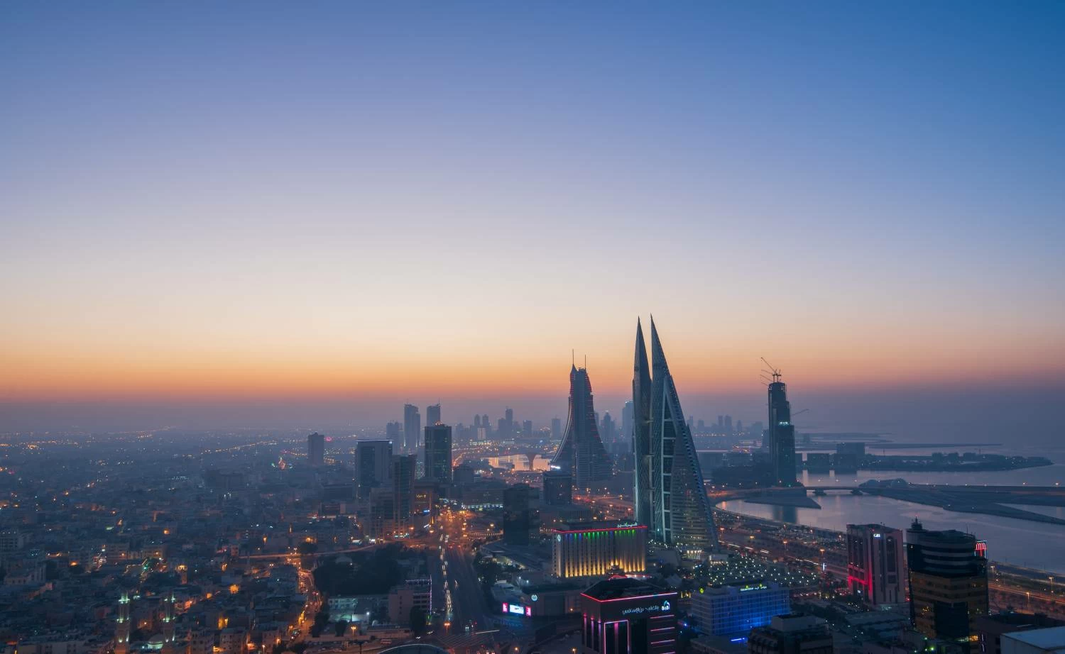 البحرين – طقس رطب وغائم جزئياً مع احتمال هطول أمطار رعدية في مملكة البحرين