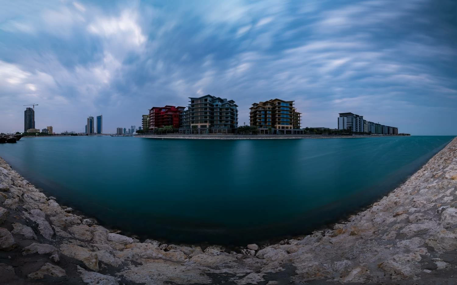 البحرين – الأرصاد: تشهد البحرين موسم السرايات ضمن الأحوال الجوية الاعتيادية في هذا الوقت من العام