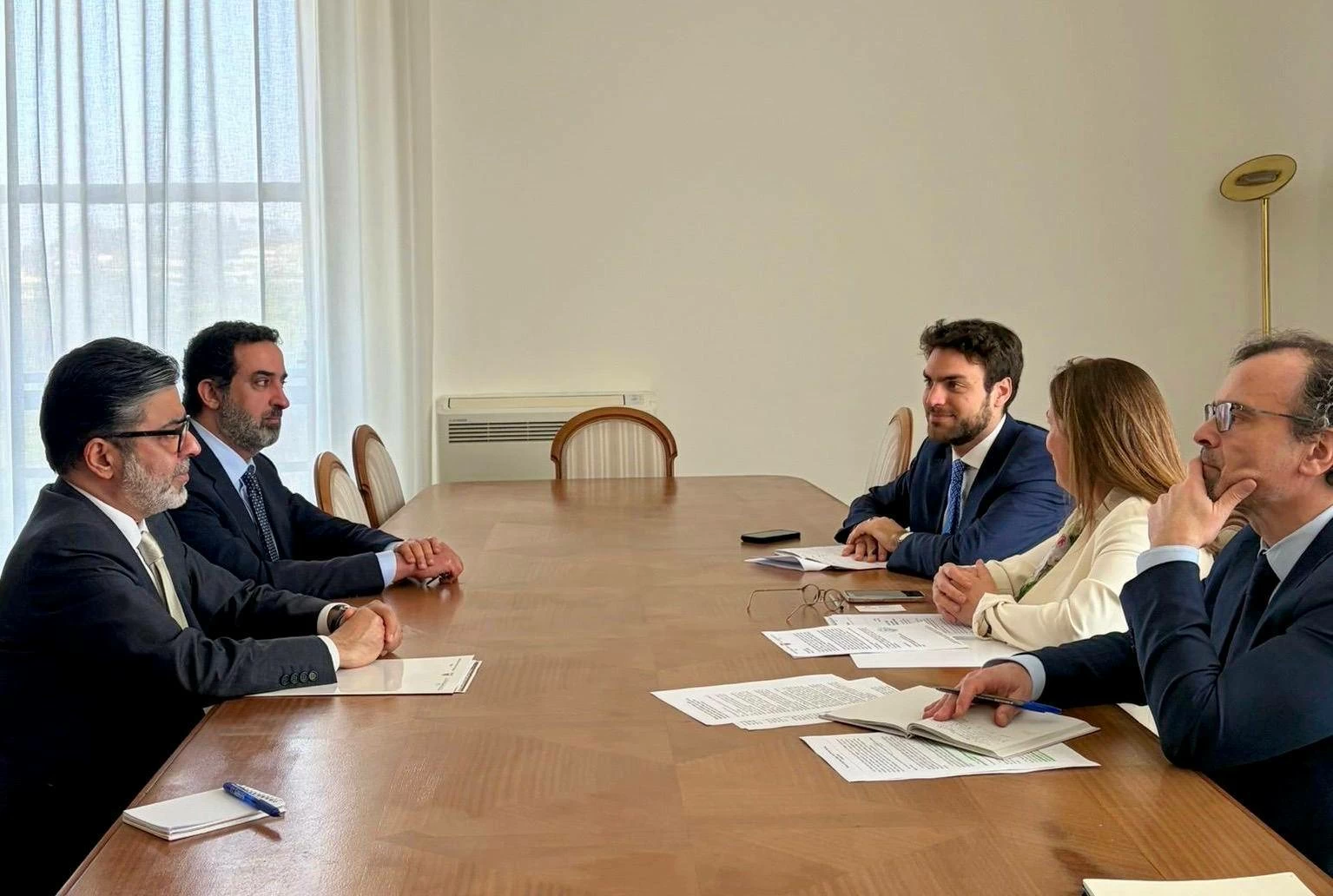 البحرين – سفيرا البحرين والكويت في روما يجتمعان مع المدير العام لشؤون الأمم المتحدة وحقوق الإنسان والمنظمات الدولية