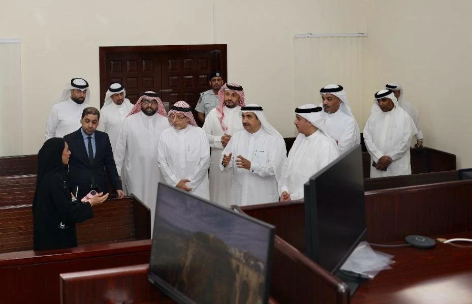 البحرين – لتسهيل إجراءات التقاضي على النزلاء.. اعتماد تقنية الاتصال المرئي في المحاكم الجنائية