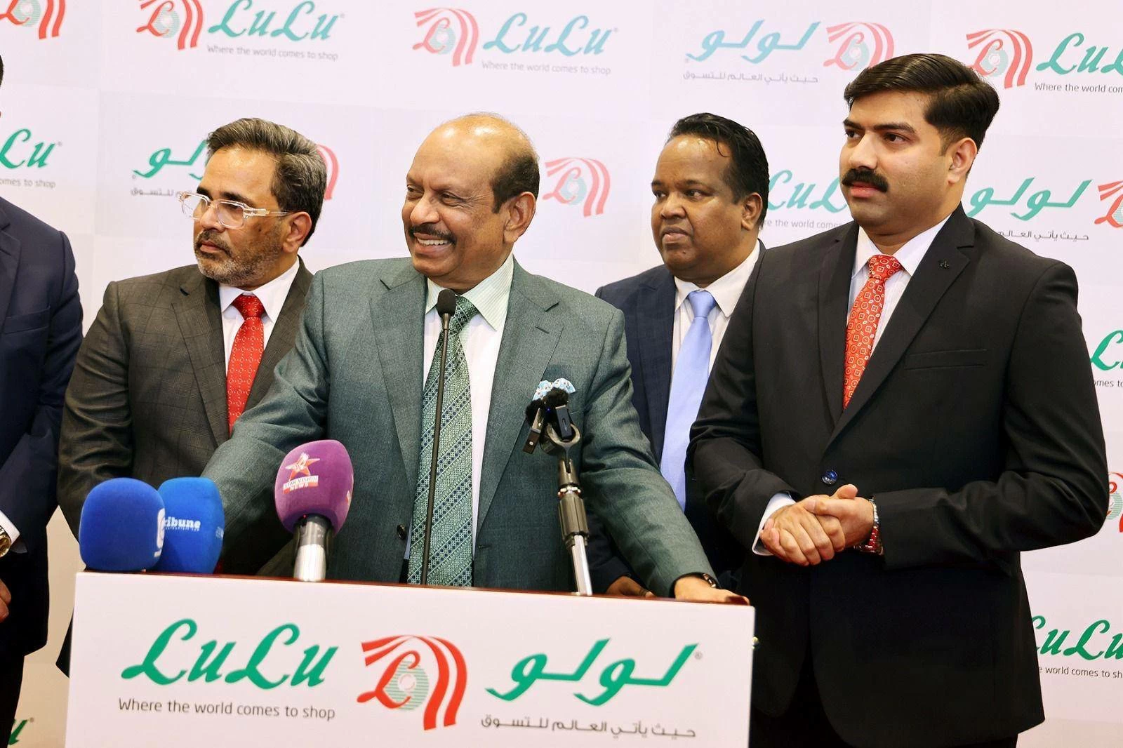 لولو تشحن جوياً 650 طناً من المستلزمات لتعزيز الإمدادات الغذائية بالبحرين 