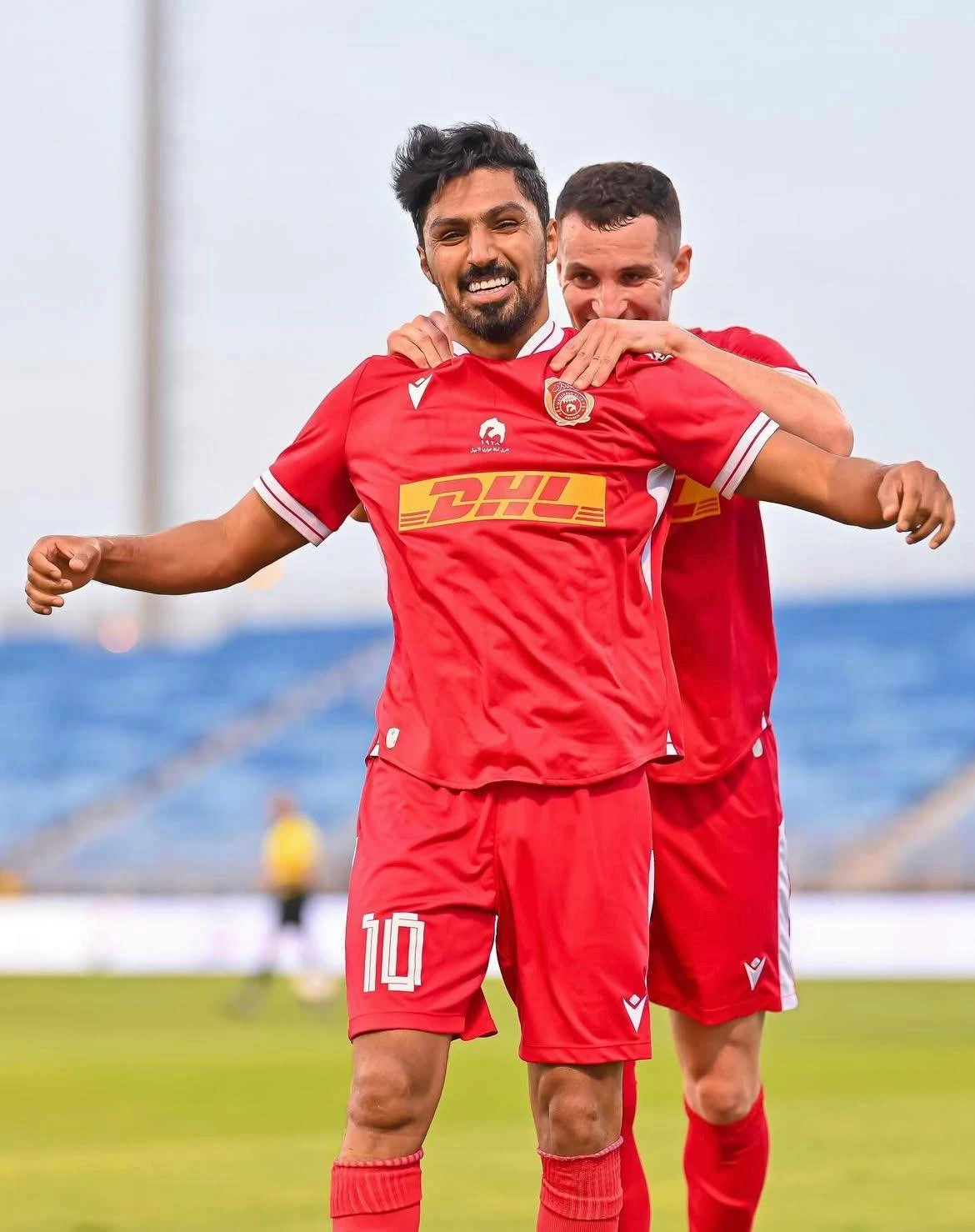 المحرق يصعد لصدارة دورينا المؤقتة بثلاثية في الشباك الستراوية 