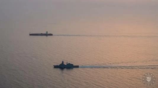 مهمة "أسبيدس" تؤمن مرور مجموعة من السفن التجارية بالبحر الأحمر