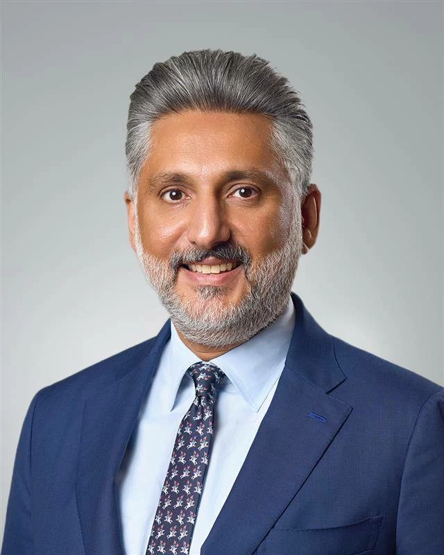 نجلاء الشيراوي رئيساً وياسر الشريفي نائباً للرئيس في quot;البحرين للتسهيلات التجاريةquot; 