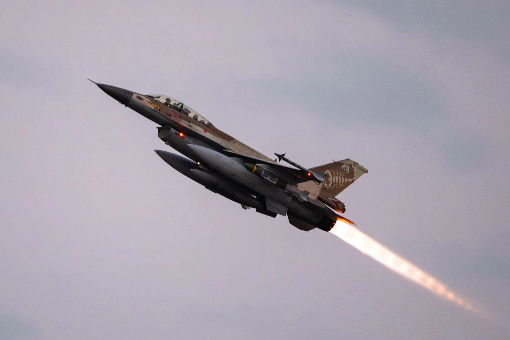 تنتظر ضوء أخضر من واشنطن.. إسرائيل تُحضّر لشنّ هجمات على منشآت الطاقة الإيرانية