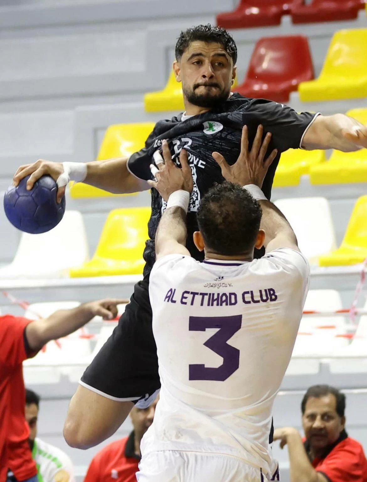 الاتحاد يهزم الشباب ويتقدم للمركز السادس في دوري خالد بن حمد لليد 