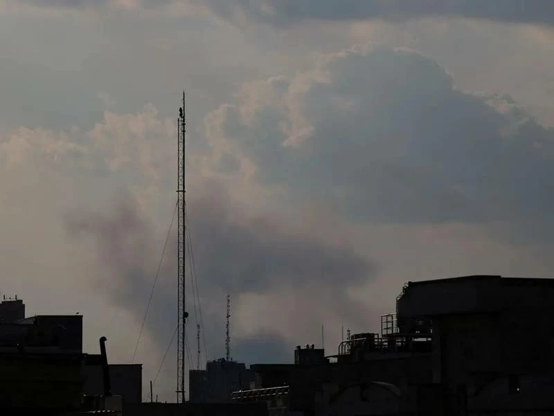 ضربات متزامنة في إيران.. انفجارات تهز شيراز والأهواز وآراك