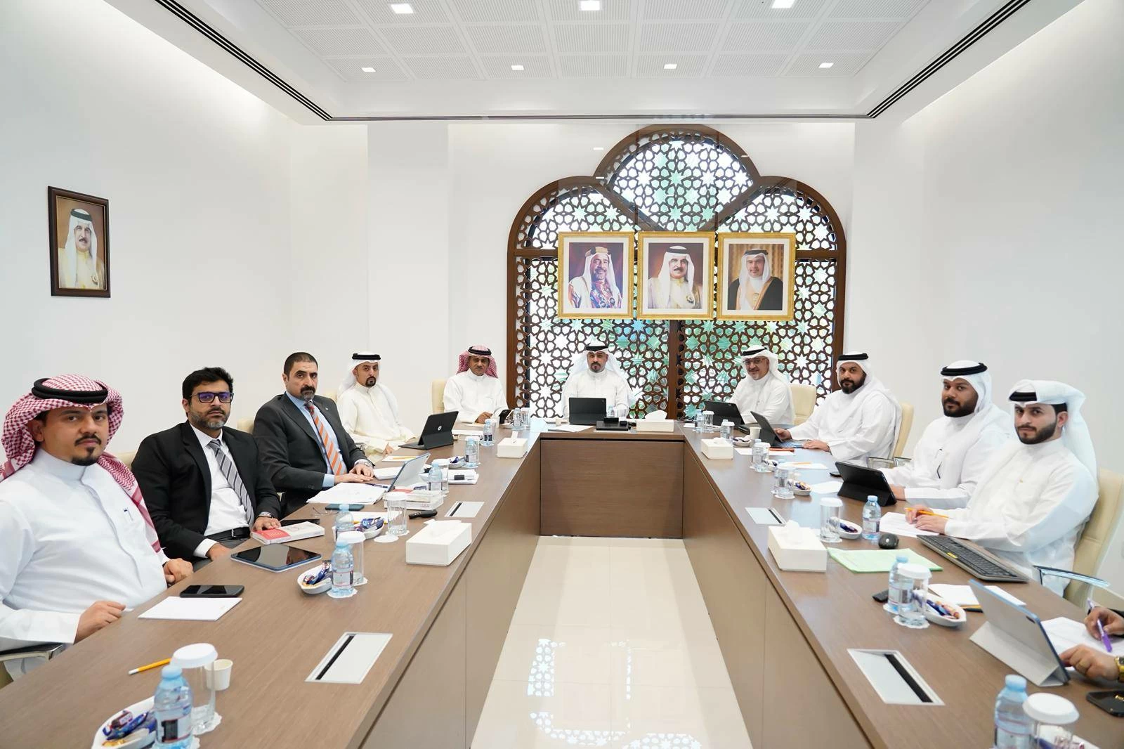 البحرين – «التشريعي» يقر شبهة عدم دستورية المادة (4) من مشروع قانون تنظيم قطاع الكهرباء والماء