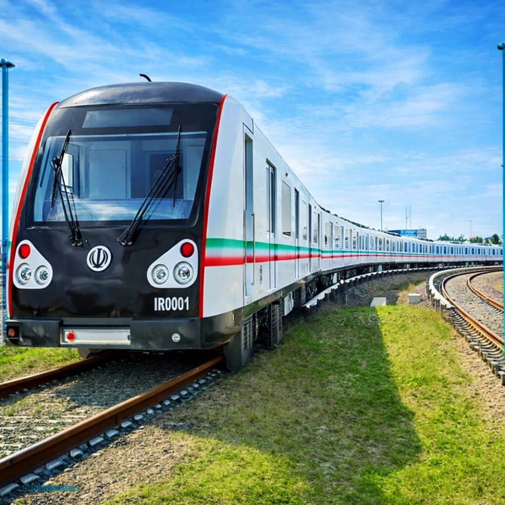 الجيش الإسرائيلي للمواطنين الإيرانيين: ابتعدوا عن القطارات والسكك الحديدية 