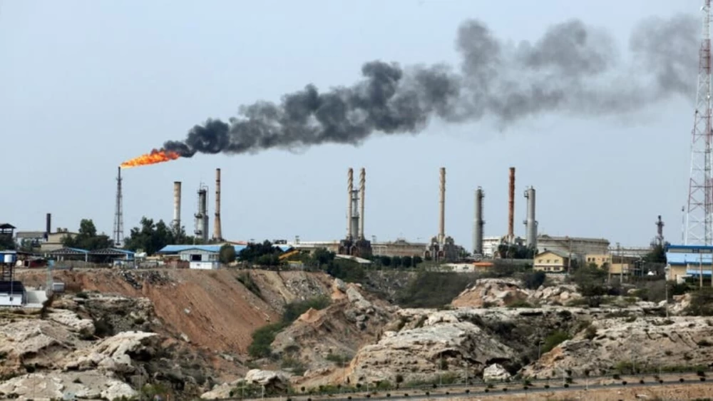 رصد طائرة استطلاعية أميركية بالقرب من جزيرة خارك الإيرانية 