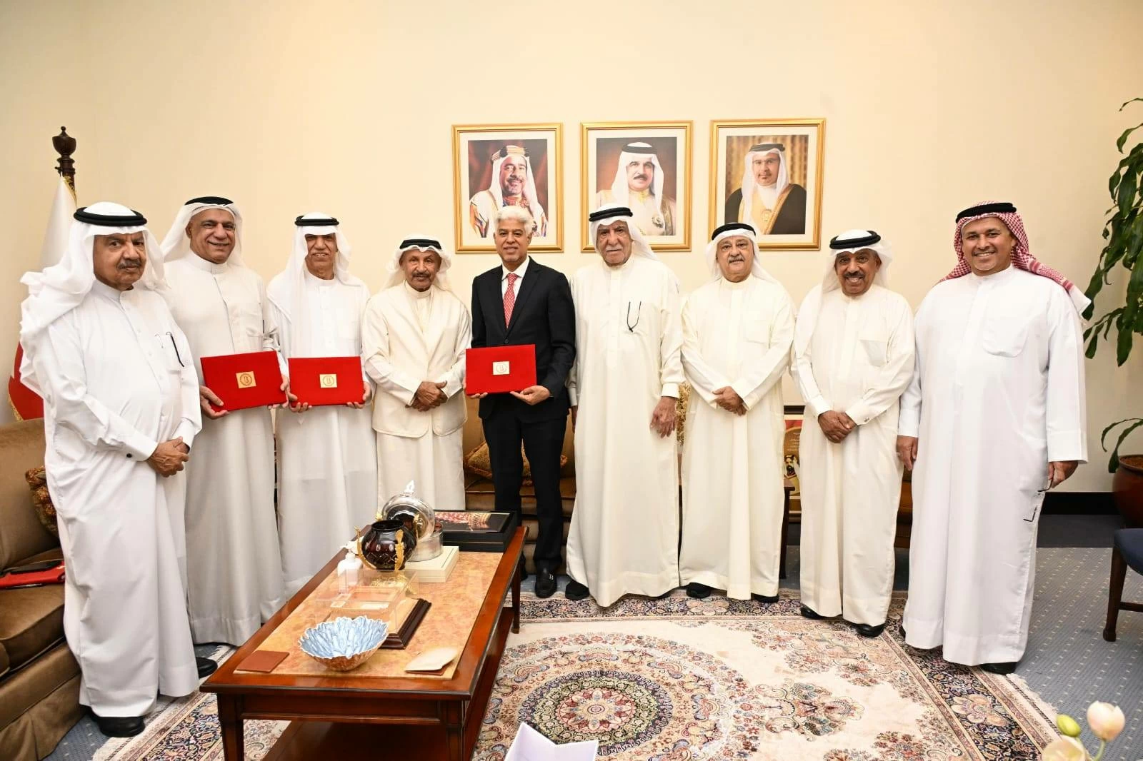 البحرينية للرواد الرياضيين تكرم ثلاثة من الادارين المميزين 