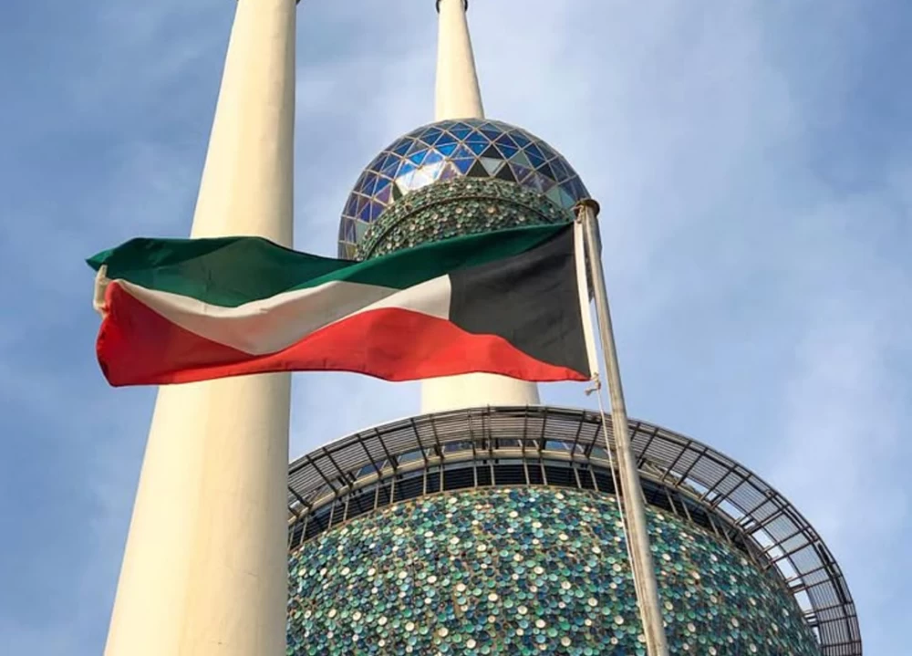 «الداخلية الكويتية» تطلب من السكان البقاء في المنازل الليلة كإجراء احترازي 