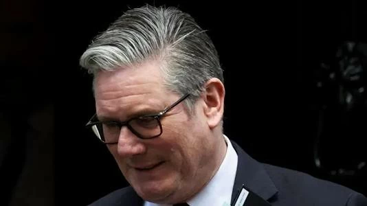 ستارمر يزور منطقة الخليج لبحث استمرار فتح مضيق هرمز 